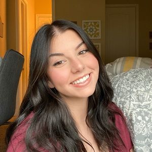 Meet your Posher, Makena